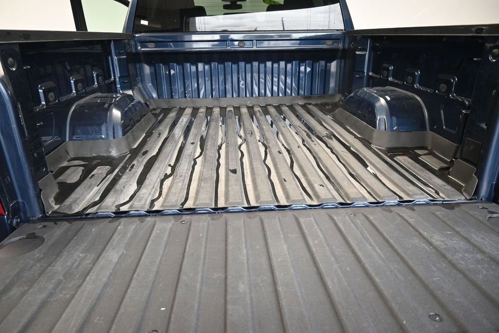 Used 2022 Chevrolet Silverado 1500 Custom w/ LPO, Dark Essentials Package AWD/4WD image 19