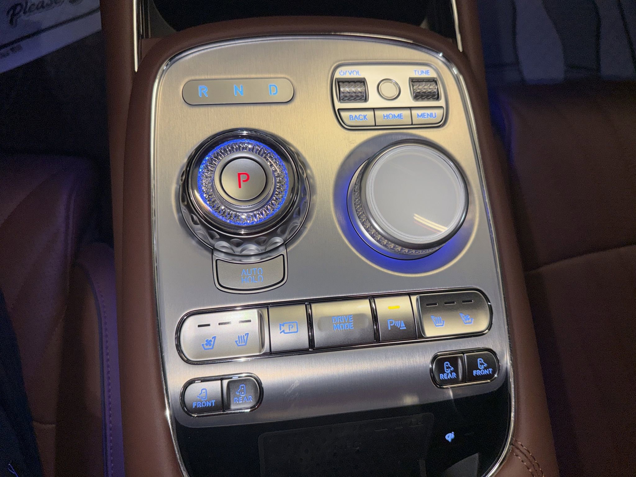 Used 2025 Genesis G90 3.5T image 36