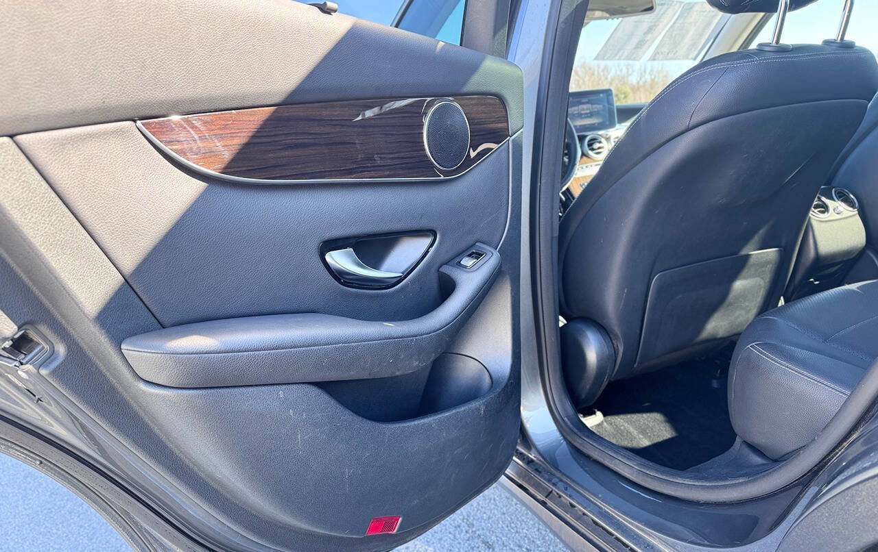 Used 2016 Mercedes-Benz GLC 300 4MATIC image 5