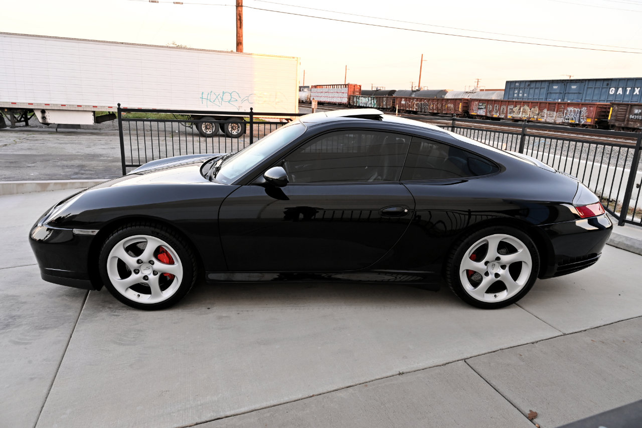 Used 2004 Porsche 911 Carrera 4S image 6
