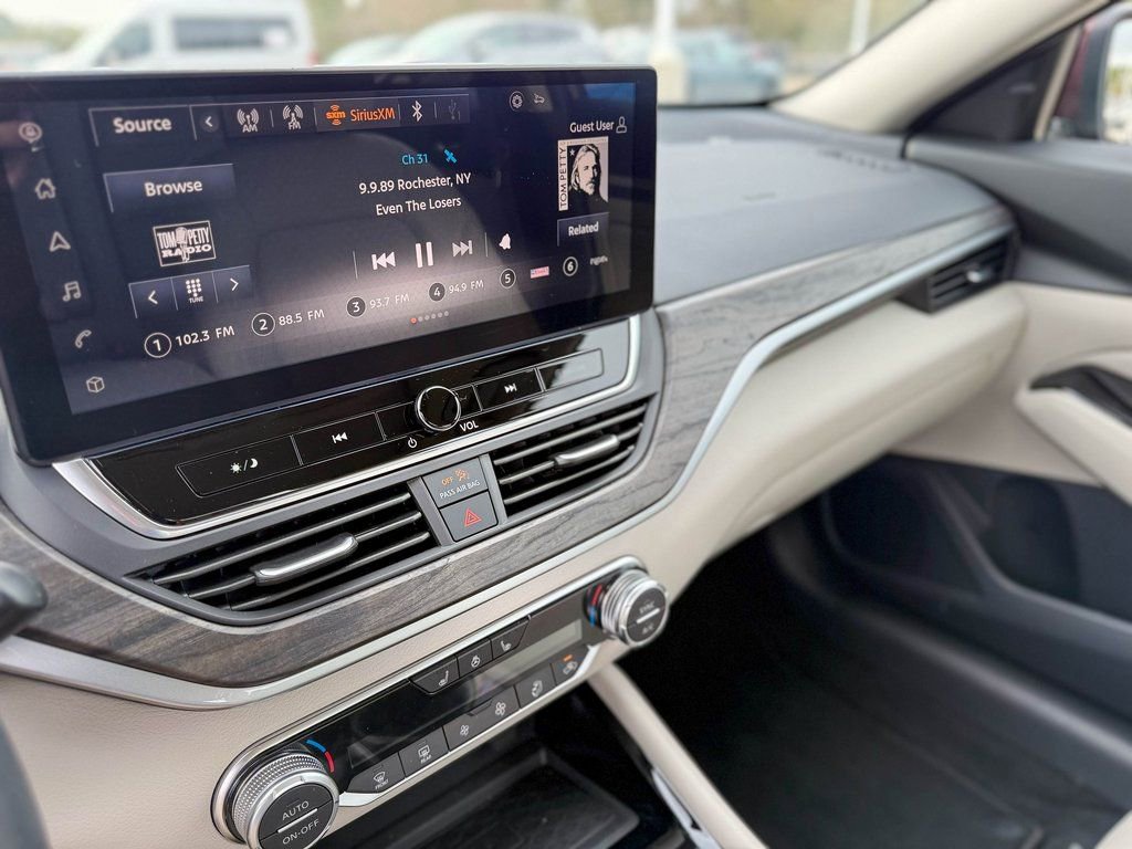 Used 2024 Nissan Altima 2.5 SL image 25