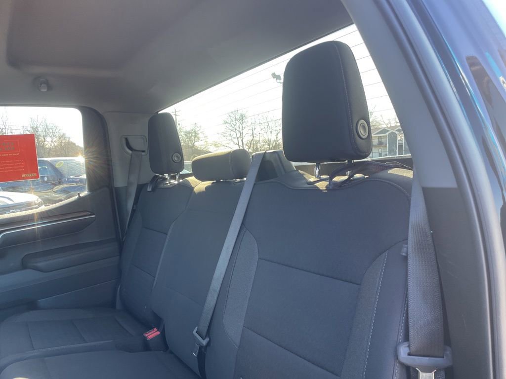 Used 2025 Chevrolet Silverado 1500 LT image 35