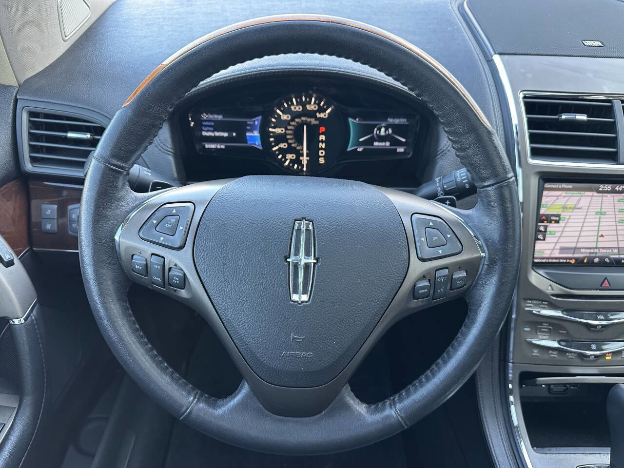 Used 2015 Lincoln MKX FWD w/ Equipment Group 102A image 17