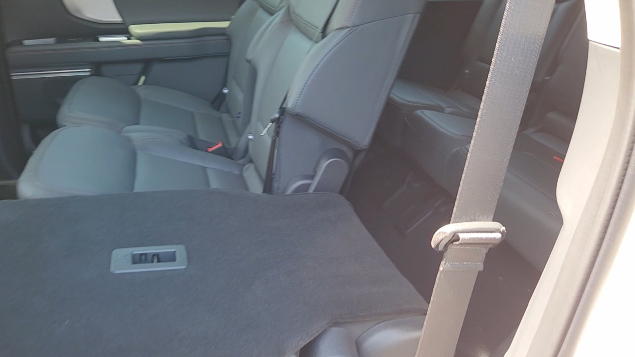 New 2025 Ford Expedition Active image 21