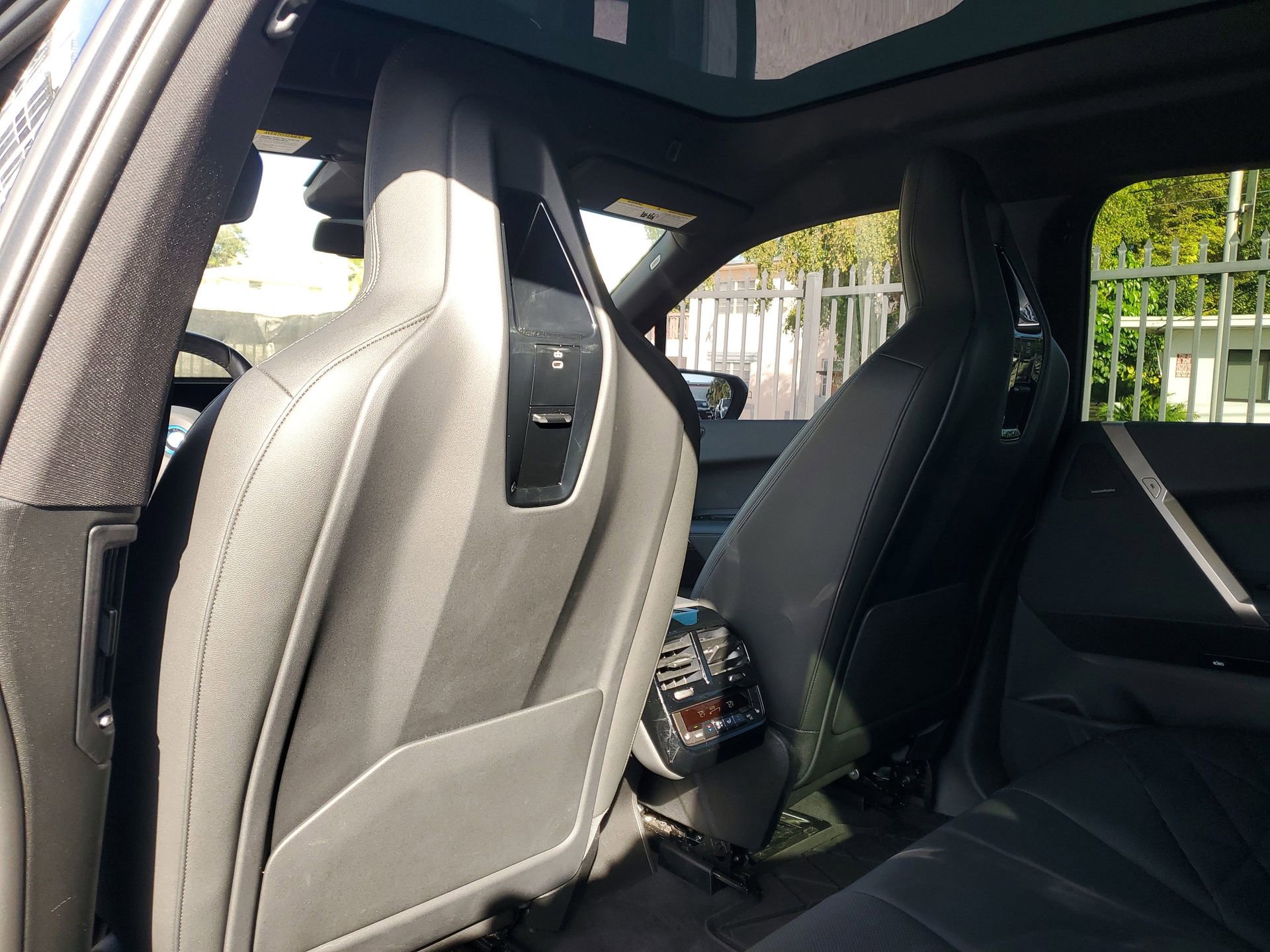 Used 2024 BMW iX xDrive50 w/ Sport Package image 11