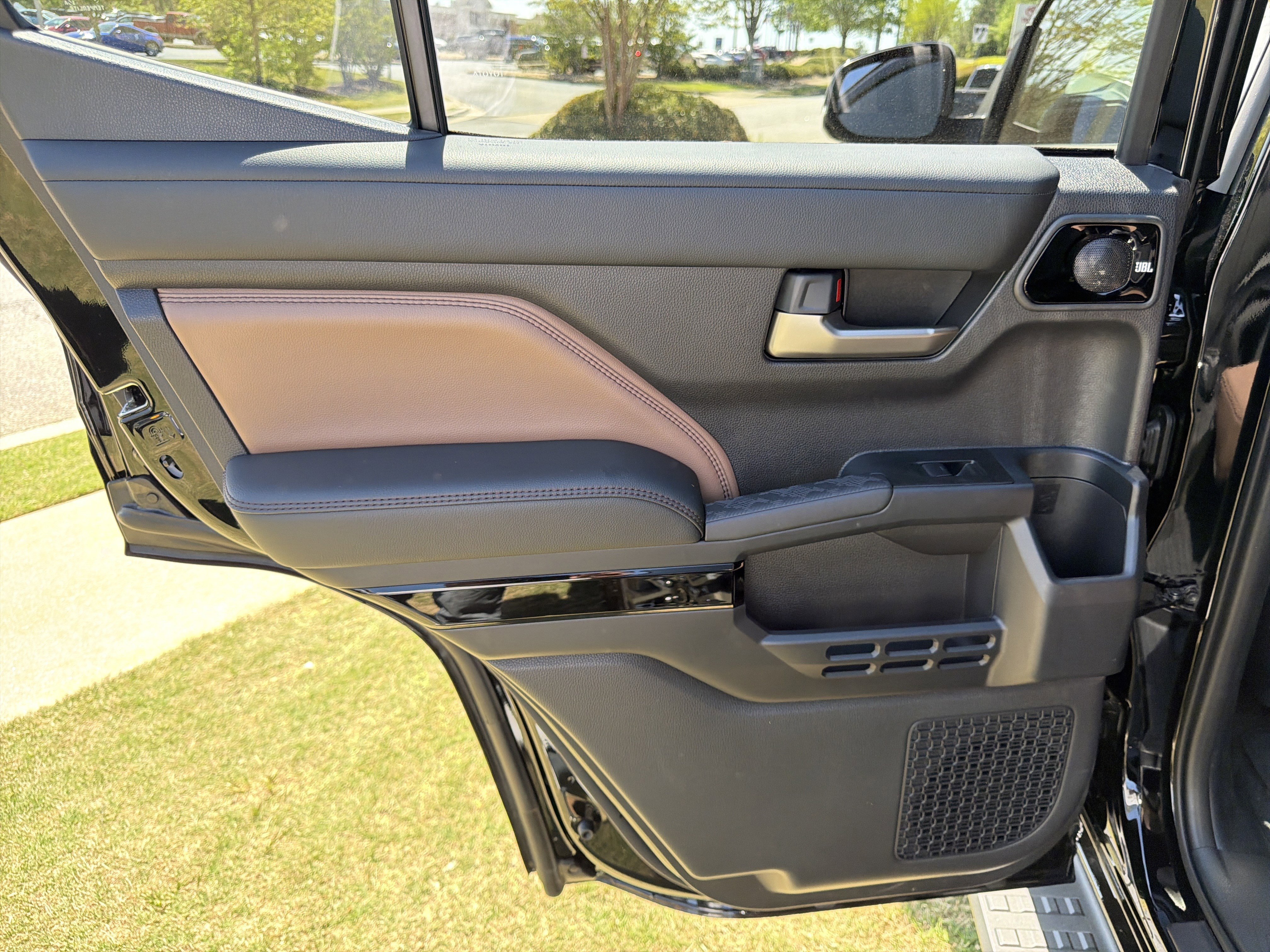 Used 2025 Toyota 4Runner Limited image 22