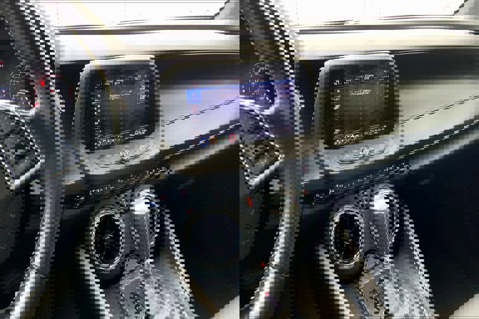 Used 2020 Chevrolet Camaro LT w/ Technology Package RWD image 7