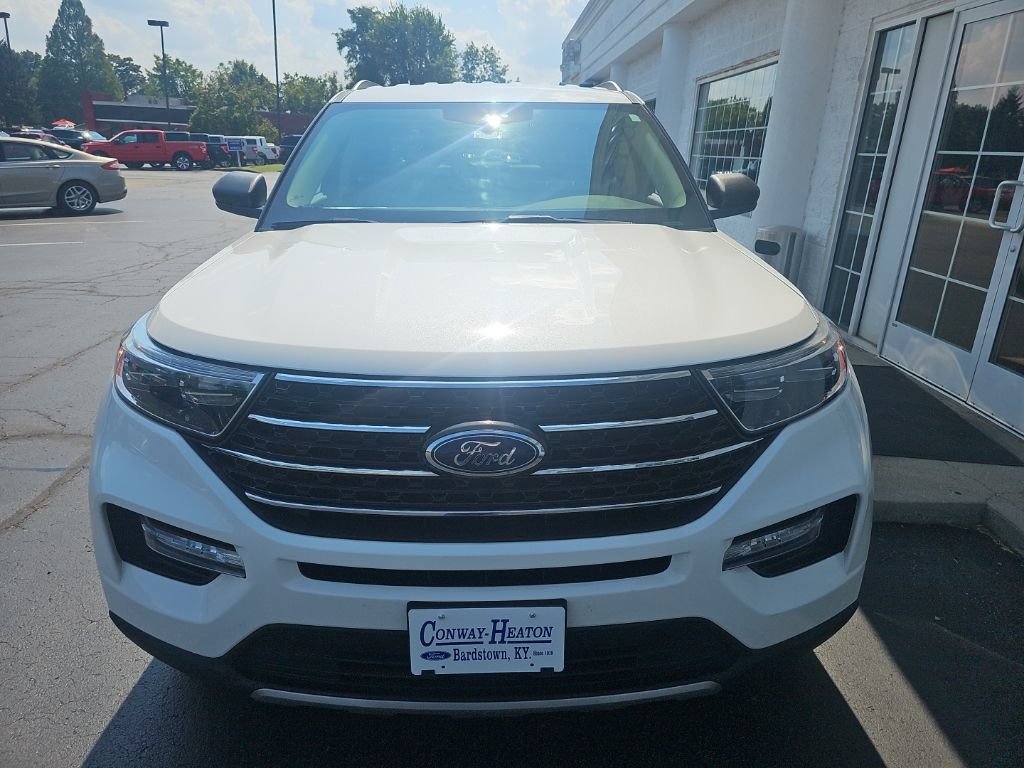 Used 2023 Ford Explorer XLT w/ Equipment Group 202A AWD/4WD image 3