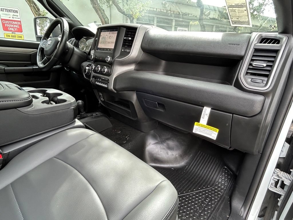 New 2024 RAM 3500 Tradesman AWD/4WD image 35