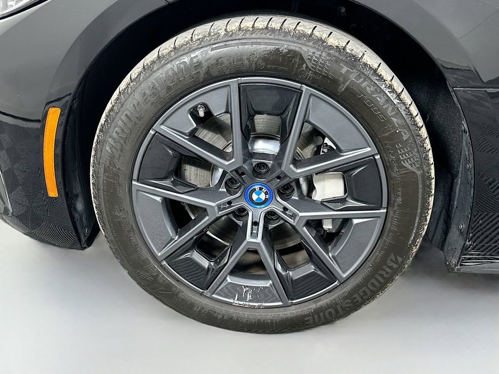 Certified 2023 BMW i4 eDrive35 w/ Premium Package image 31