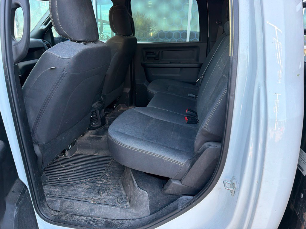 Used 2024 RAM 3500 Tradesman w/ Chrome Appearance Group AWD/4WD image 11