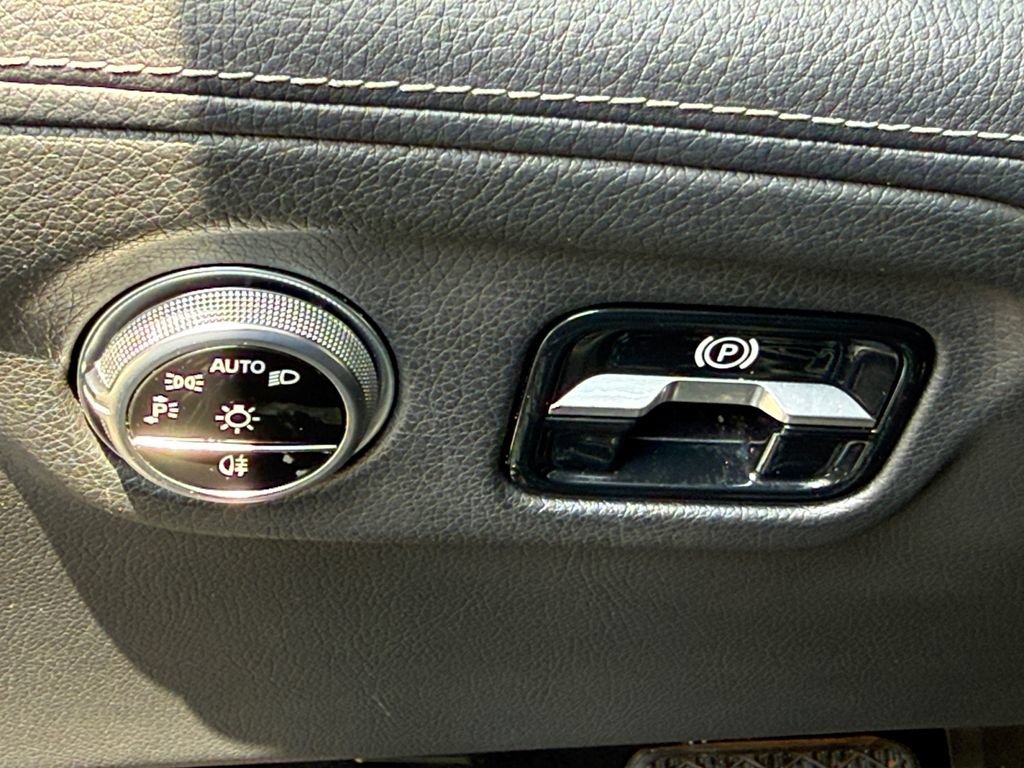 Used 2022 Mercedes-Benz EQS 450+ Sedan image 19