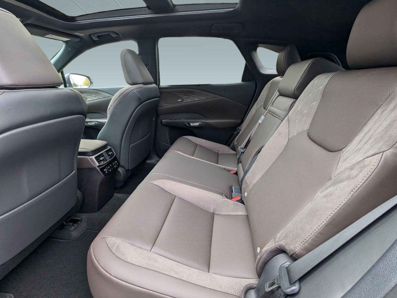 New 2025 Lexus RX 350 w/ Luxury Package image 25