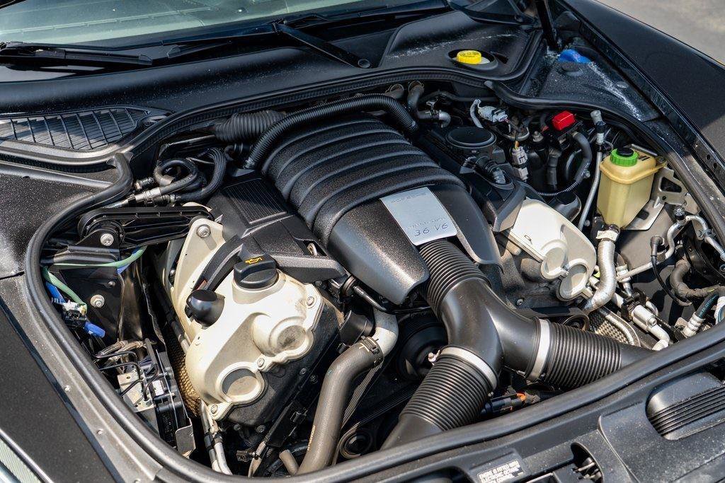 Used 2013 Porsche Panamera 4 w/ Premium Pkg image 31