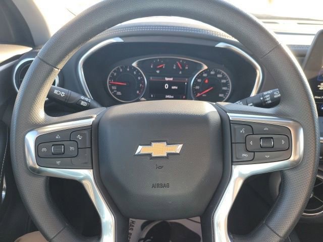 New 2025 Chevrolet Blazer LT w/ Midnight/Sport Edition FWD image 15