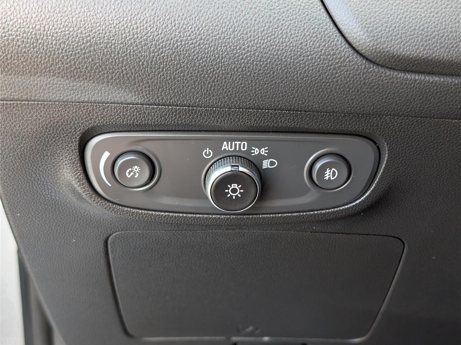 Used 2023 Buick Encore GX Select w/ Sport Touring Package AWD/4WD image 22