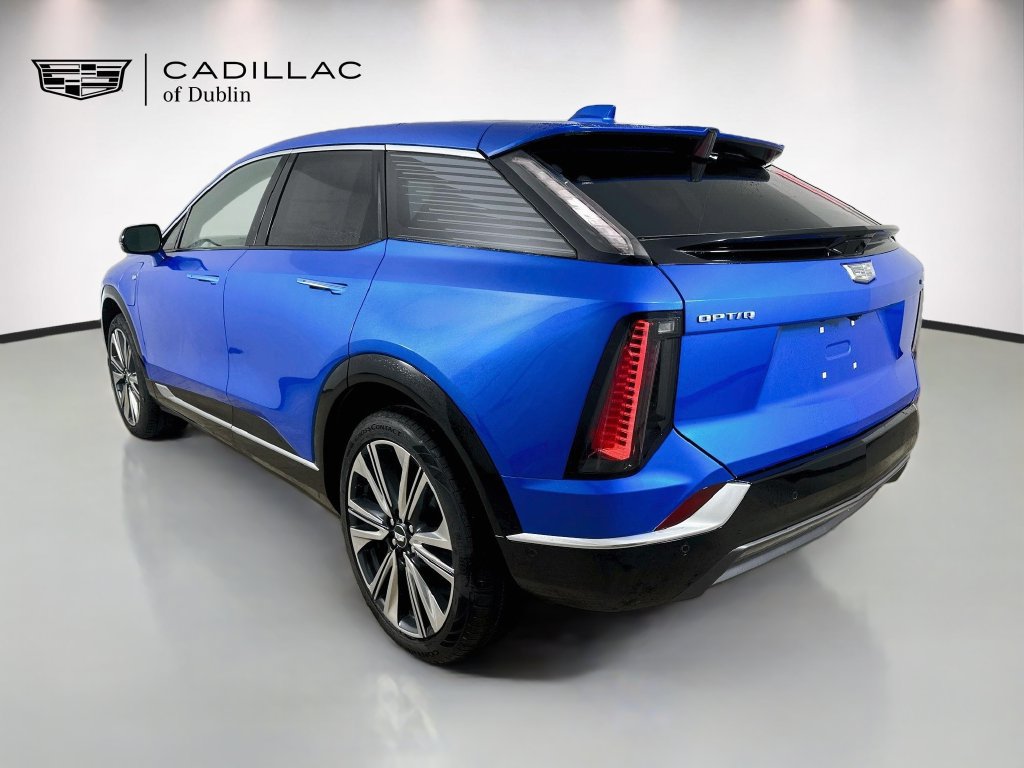 New 2027 Cadillac Optiq Premium Luxury w/ LPO, Floor Liner Package AWD/4WD image 7
