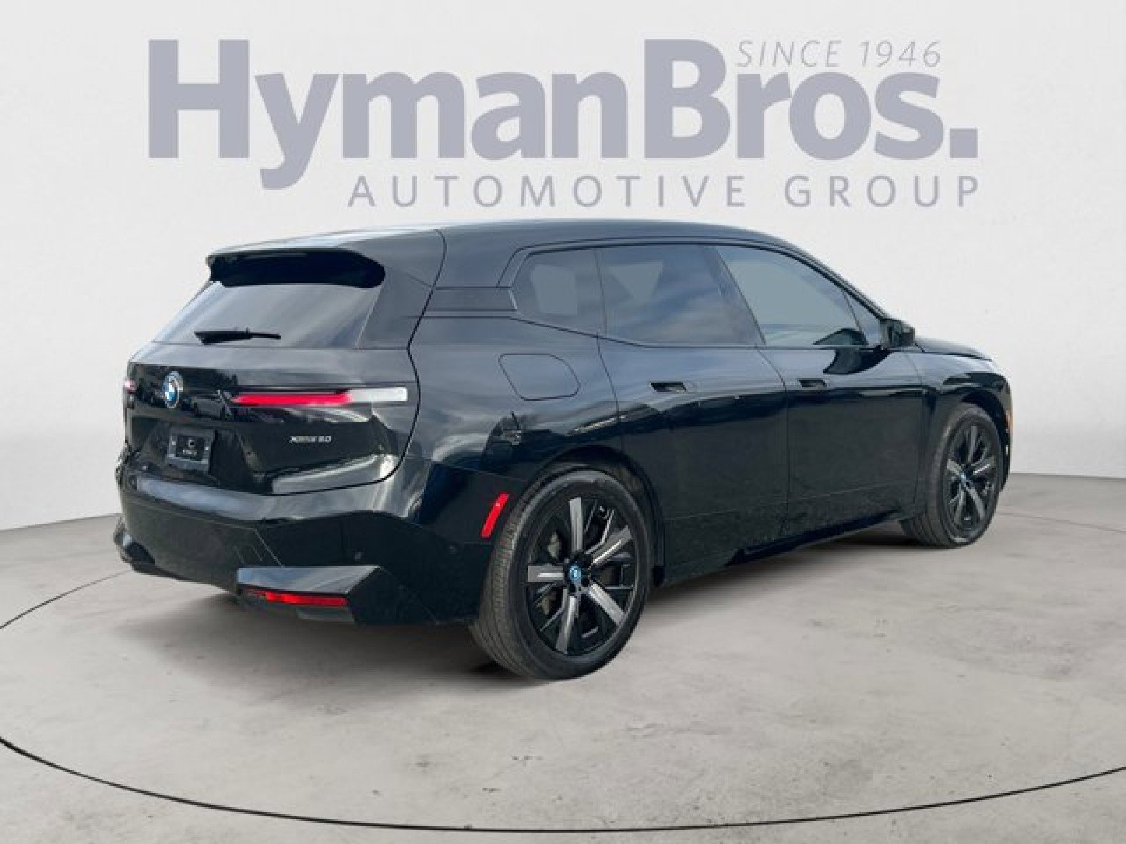 Used 2025 BMW iX xDrive50 image 3