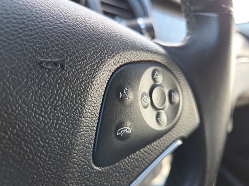 Used 2016 Chevrolet Impala LTZ FWD image 27