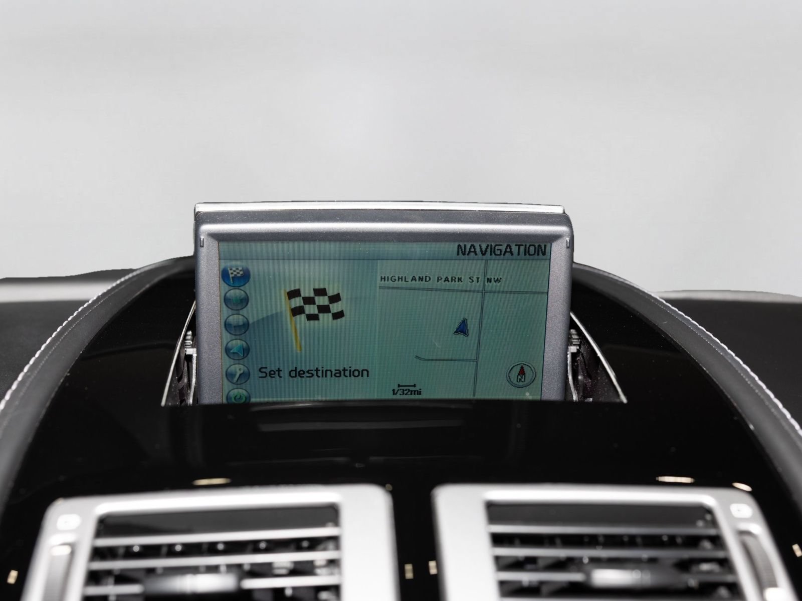 Used 2011 Aston Martin Rapide RWD image 30