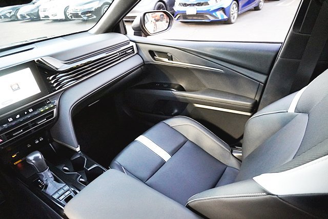 Used 2026 Toyota Camry SE w/ Convenience Package FWD image 30