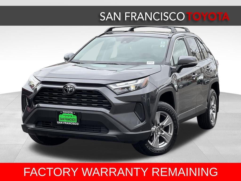 Used 2025 Toyota RAV4 XLE AWD/4WD image 1