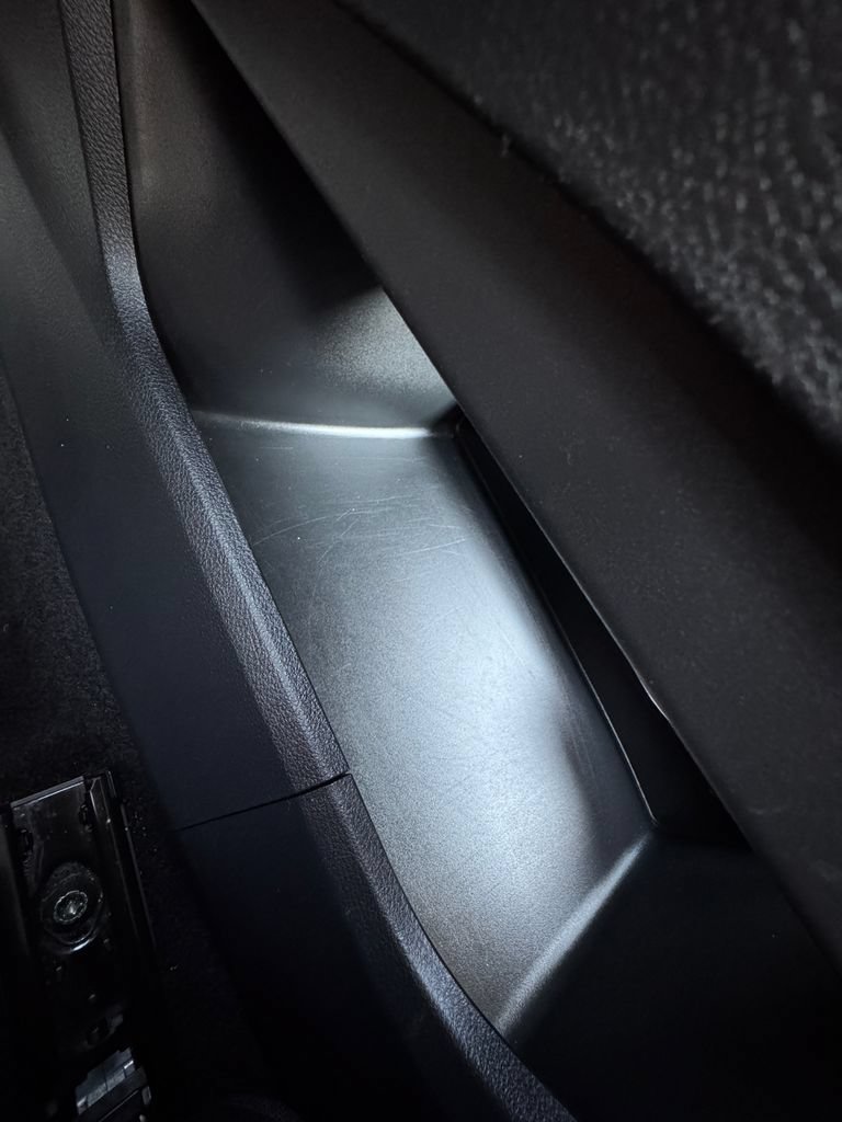 Used 2025 Nissan Rogue SV FWD image 32