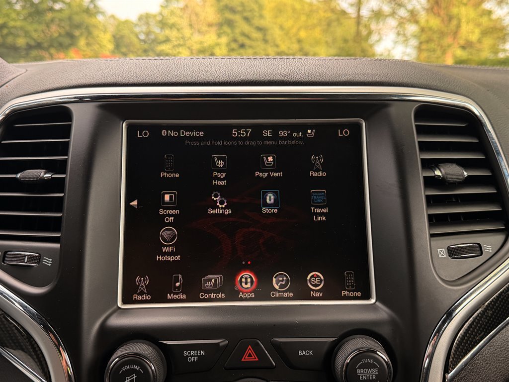 Used 2015 Jeep Grand Cherokee SRT AWD/4WD image 19