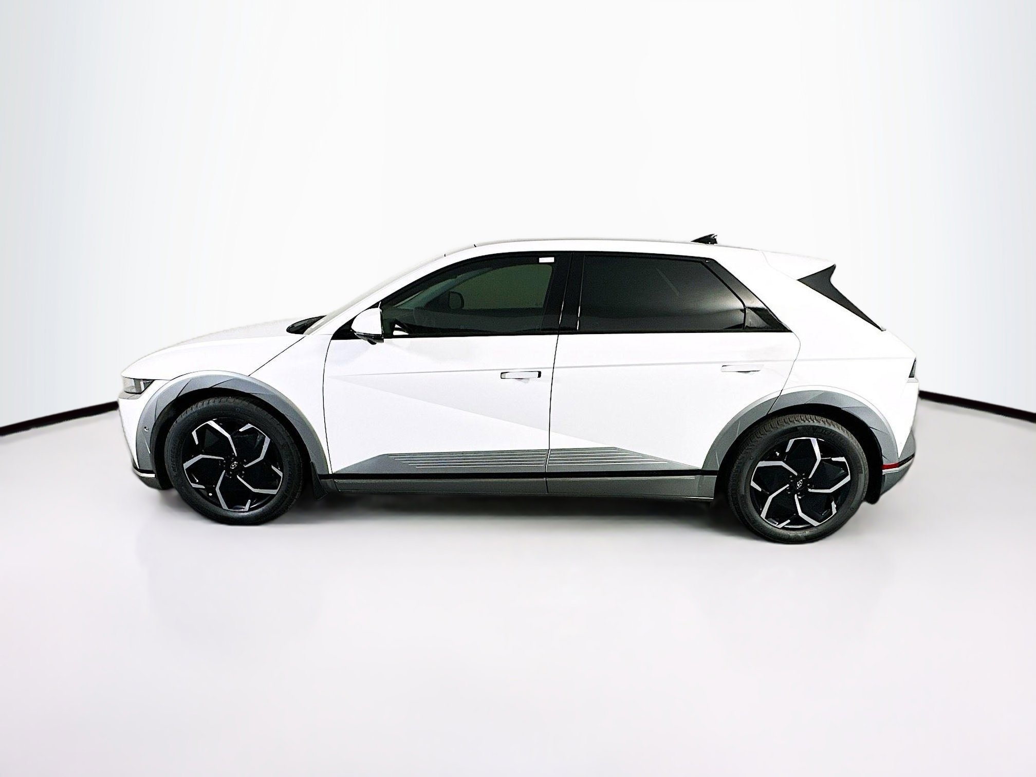 Used 2024 Hyundai Ioniq 5 Limited RWD image 4