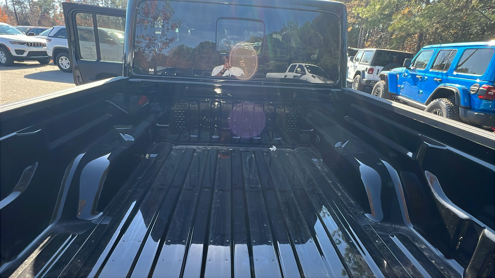New 2026 Jeep Gladiator Mojave w/ Safety Group AWD/4WD image 13