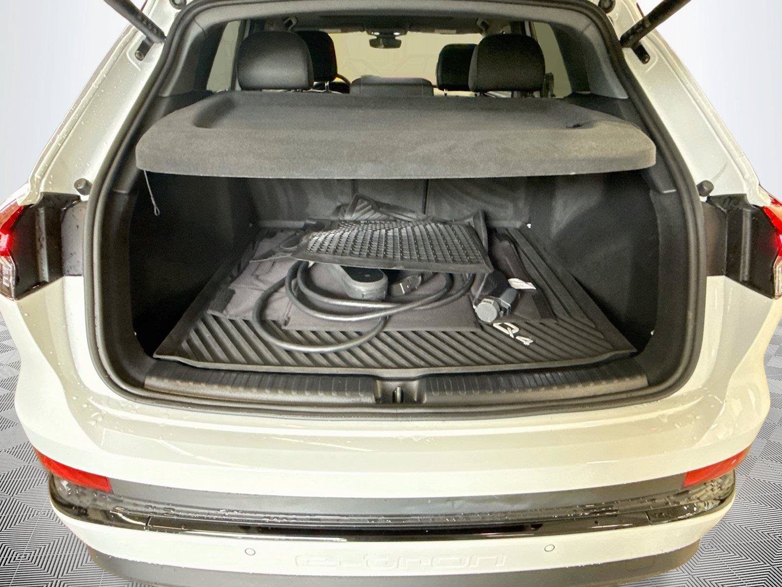 Used 2023 Audi Q4 e-tron Premium Plus w/ Premium Plus AWD/4WD image 27