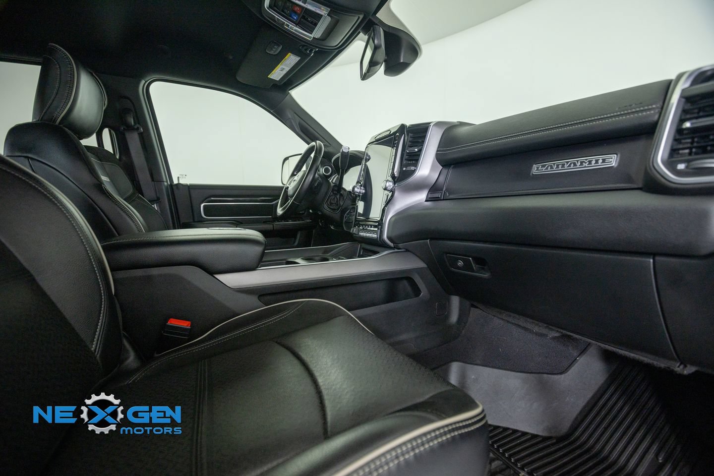 Used 2021 RAM 3500 Laramie AWD/4WD image 45