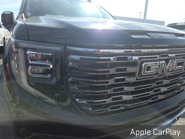 Used 2025 GMC Sierra 1500 Denali Ultimate AWD/4WD image 2