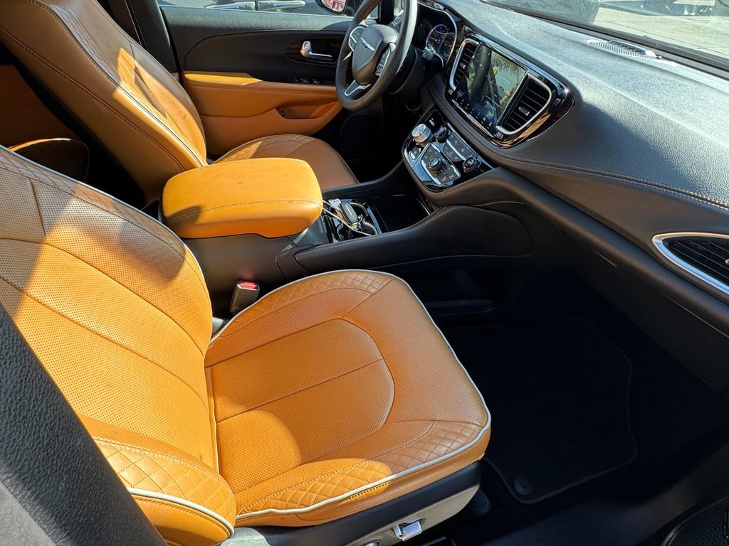 Used 2022 Chrysler Pacifica Pinnacle image 17