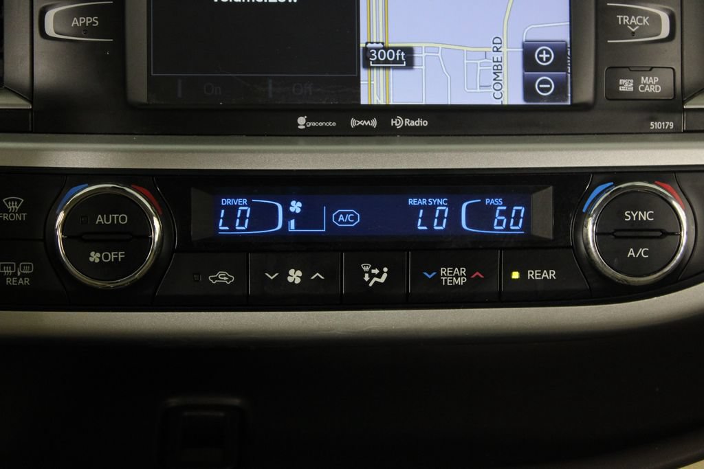 Used 2017 Toyota Highlander XLE FWD image 22