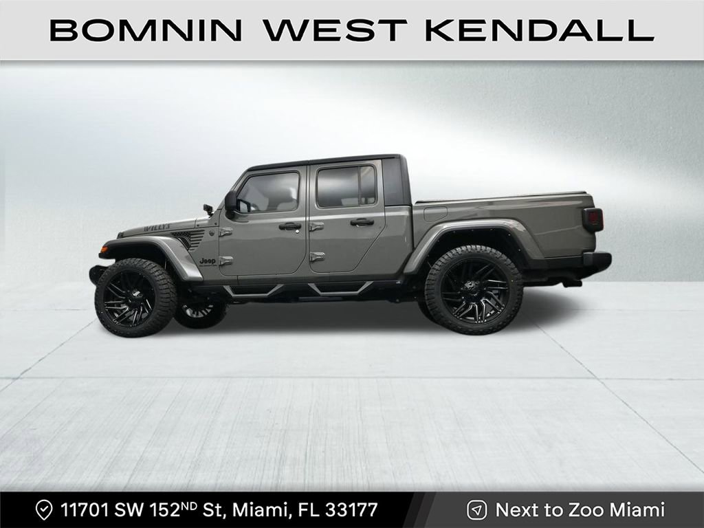 Used 2022 Jeep Gladiator Willys image 22
