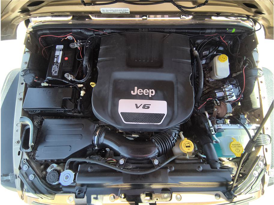 Used 2015 Jeep Wrangler Unlimited Sport w/ Quick Order Package 24S AWD/4WD image 22