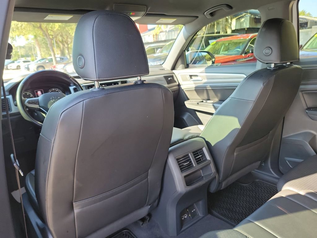 Used 2020 Volkswagen Atlas Cross Sport SE image 14