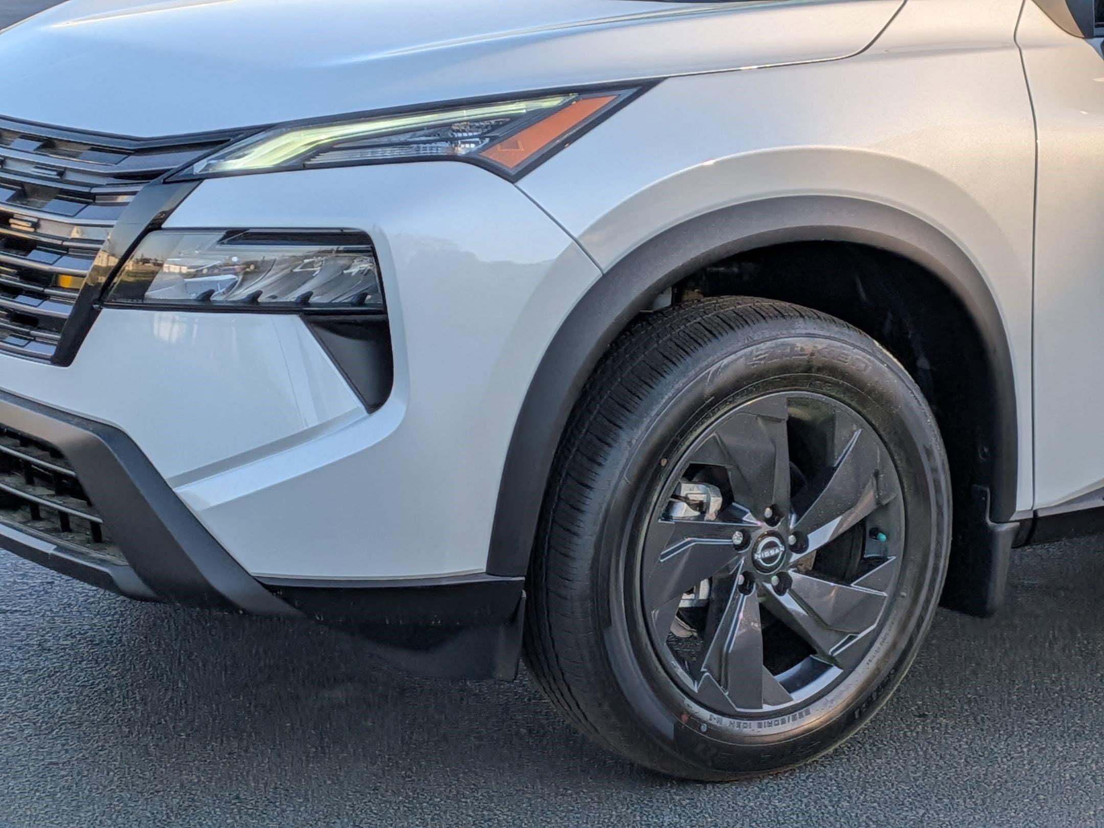 New 2026 Nissan Rogue SV FWD image 9