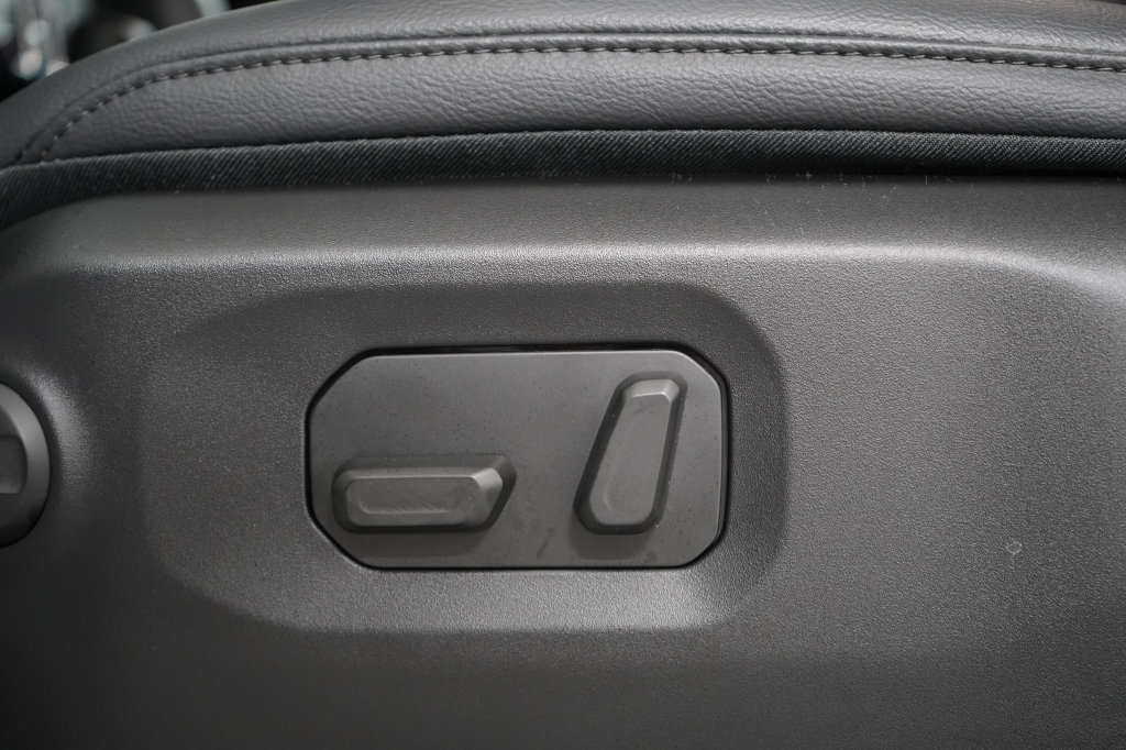 New 2026 Jeep Wrangler Unlimited Sahara AWD/4WD image 19