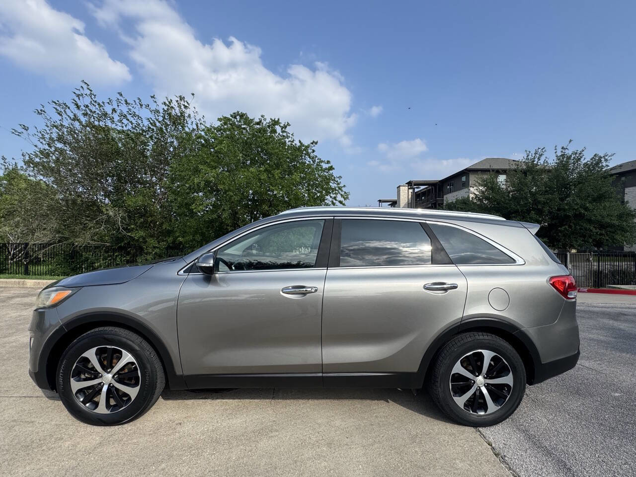 Used 2016 Kia Sorento EX w/ EX Touring Package FWD image 8