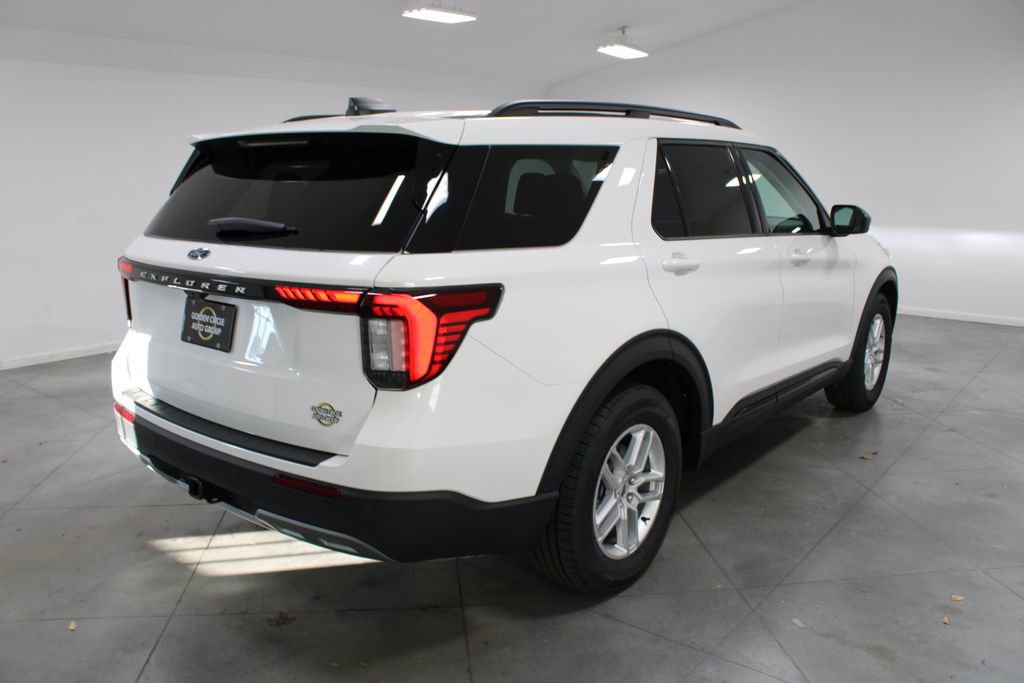 New 2026 Ford Explorer Active w/ Active Comfort Package image 8