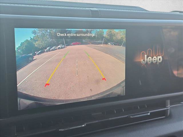 Used 2024 Jeep Wrangler Unlimited Sahara w/ Safety Group AWD/4WD image 11
