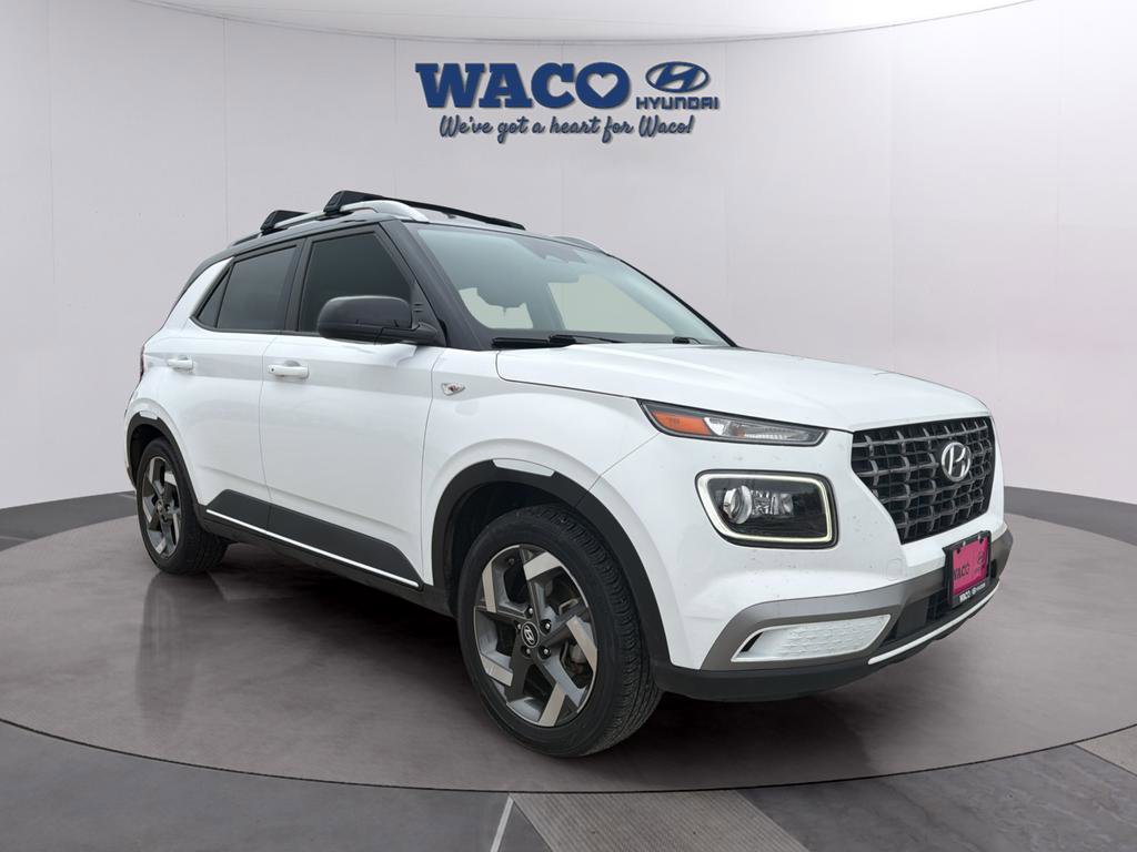 Used 2024 Hyundai Venue Limited FWD image 2