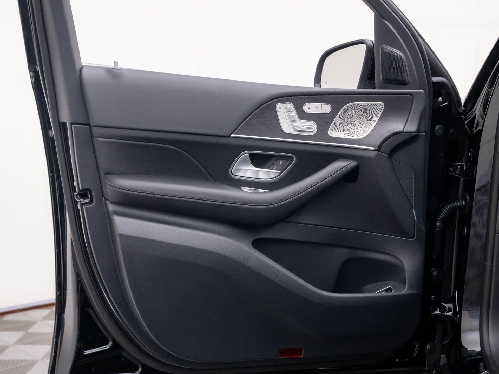 New 2026 Mercedes-Benz GLS 450 4MATIC image 14