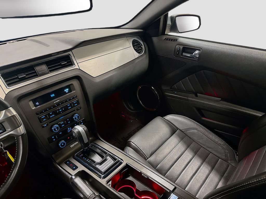 Used 2013 Ford Mustang Premium image 27