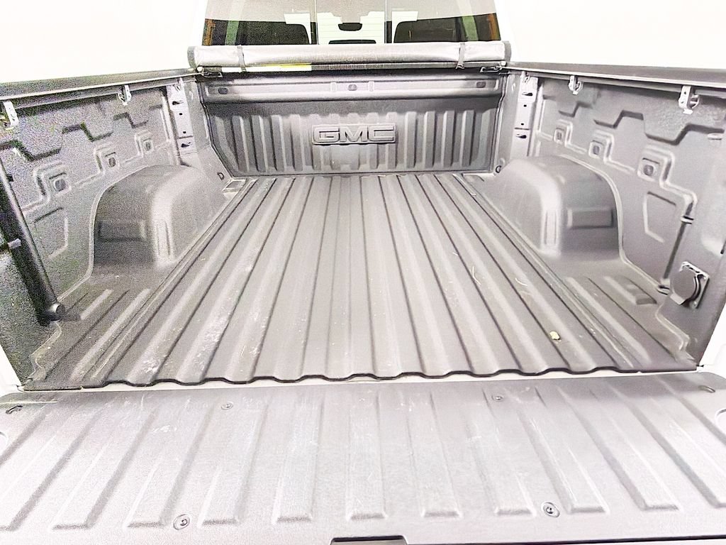 Used 2025 GMC Sierra 1500 AT4 w/ AT4 Premium Package AWD/4WD image 24