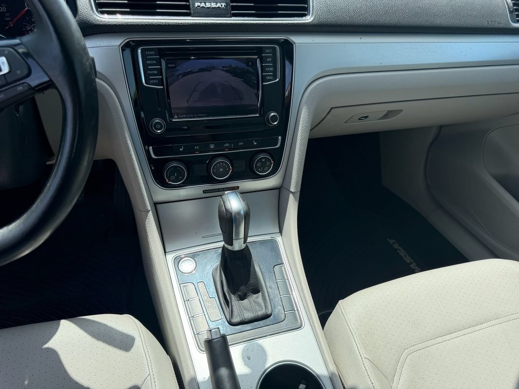 Used 2019 Volkswagen Passat 2.0T Wolfsburg w/ Wheels & Sunroof Package FWD image 15