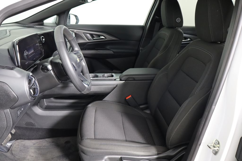 Used 2025 Chevrolet Equinox EV LT FWD image 7