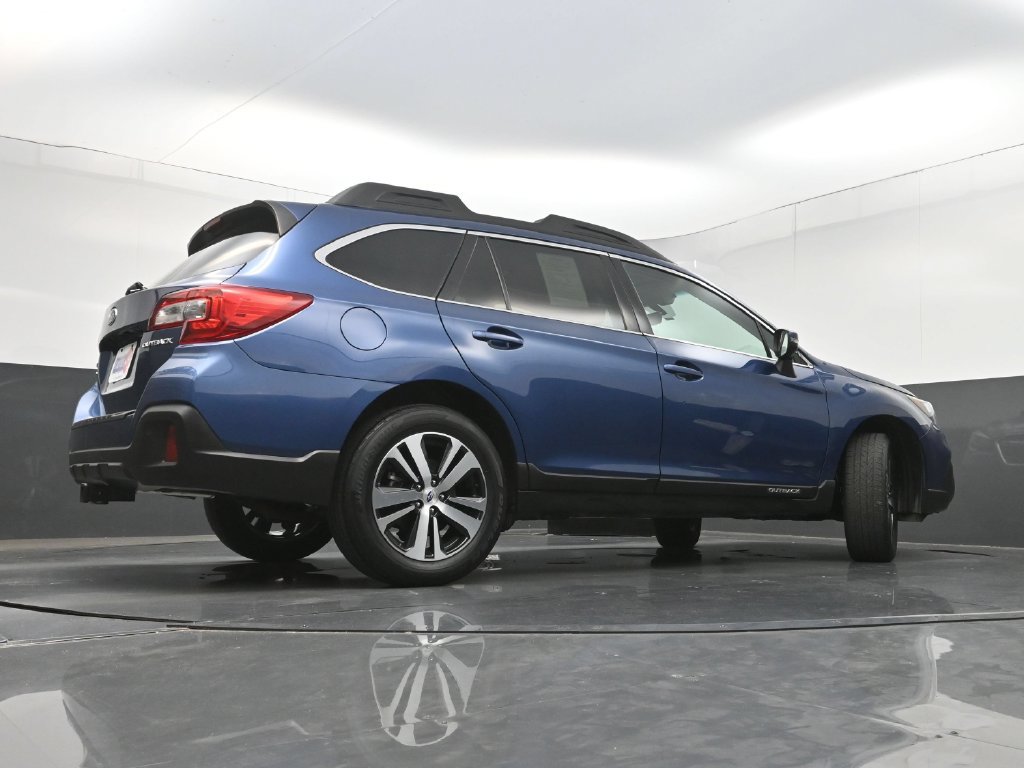 Used 2019 Subaru Outback 2.5i Limited AWD/4WD image 32